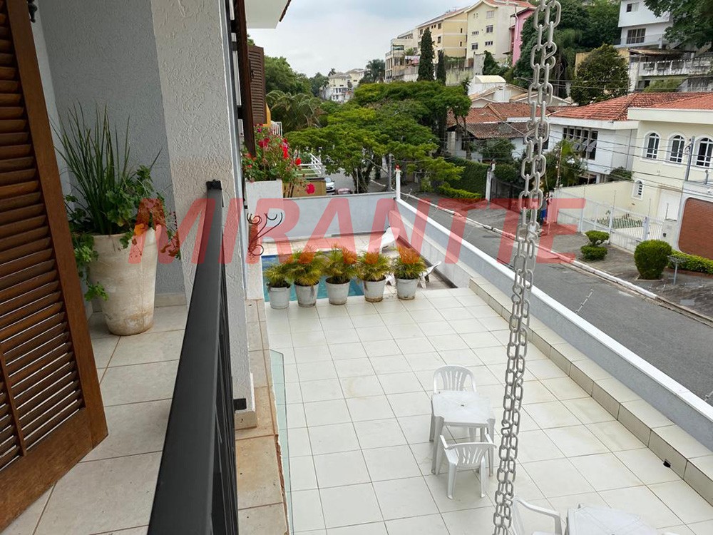 Sobrado de 500m² com 5 quartos em Jardim Bibi