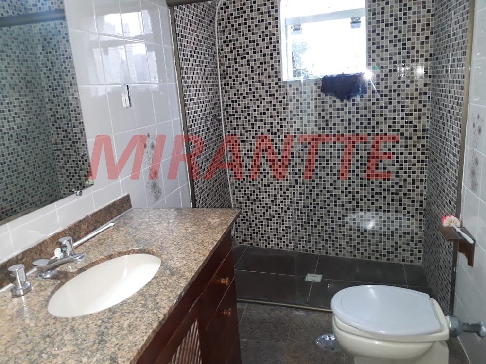 Casa terrea de 380m² com 5 quartos em Água Fria