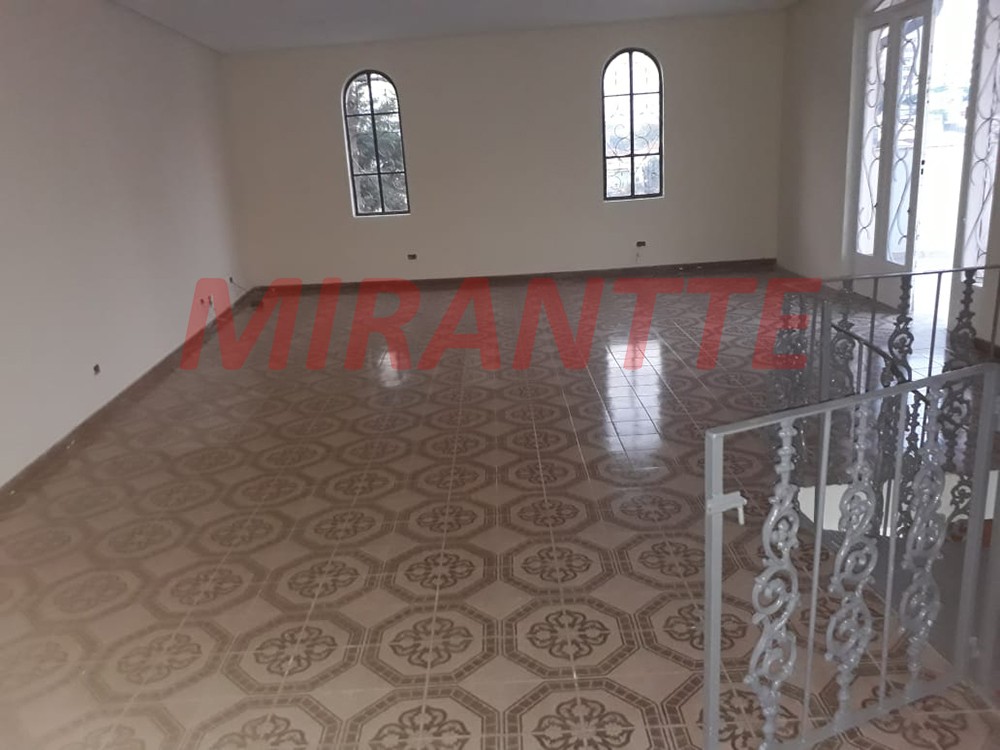 Casa terrea de 380m² com 5 quartos em Água Fria