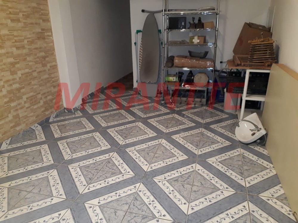 Casa terrea de 380m² com 5 quartos em Água Fria