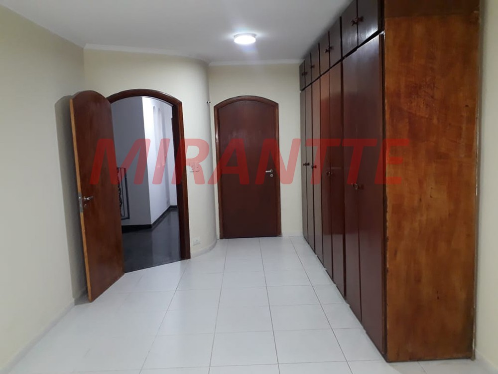 Casa terrea de 380m² com 5 quartos em Água Fria