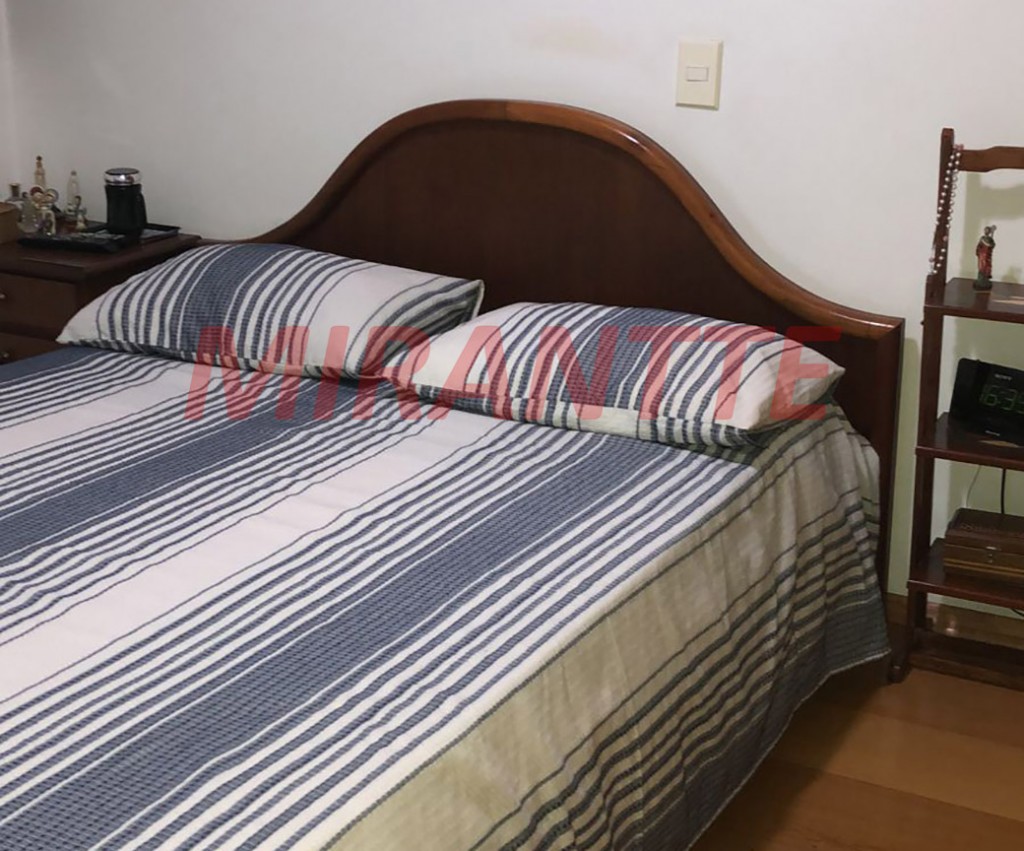 Apartamento com 3 quartos em Santana
