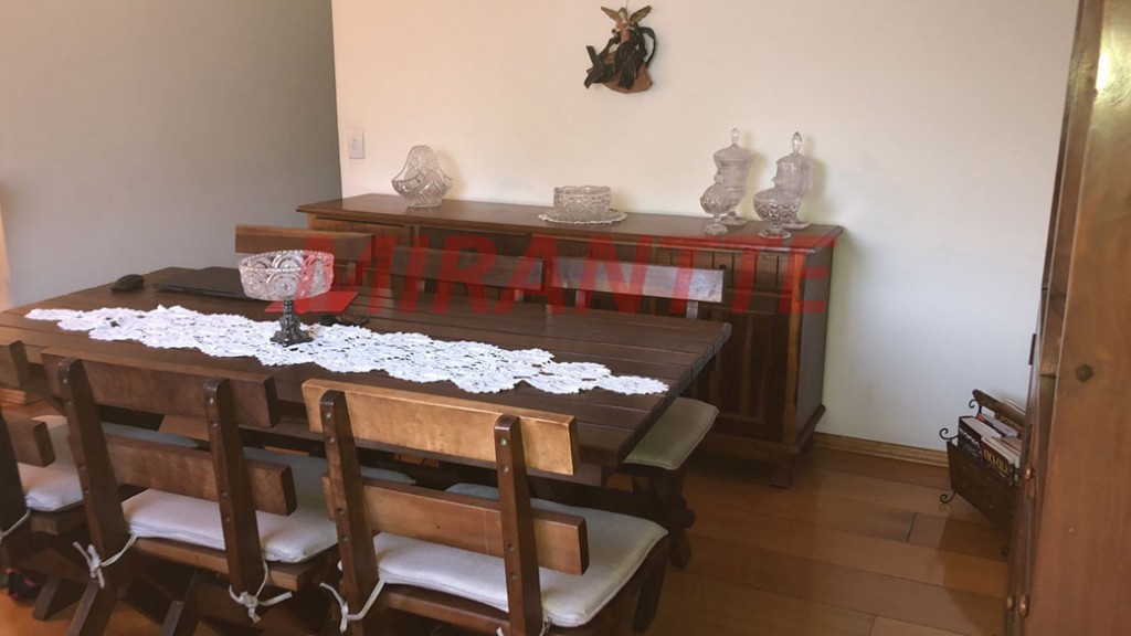 Apartamento com 3 quartos em Santana