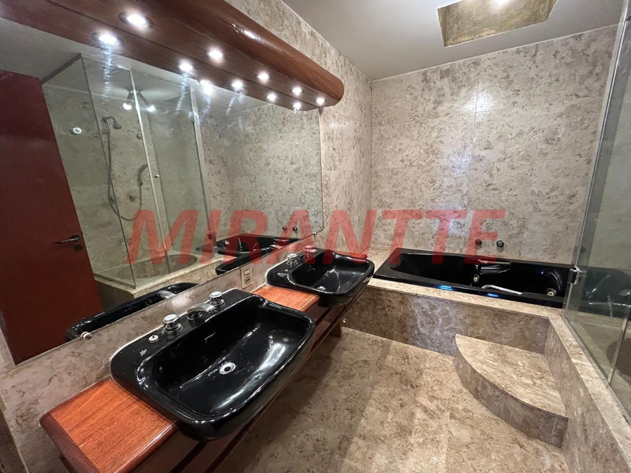 Casa terrea de 318m² com 5 quartos em Jardim França