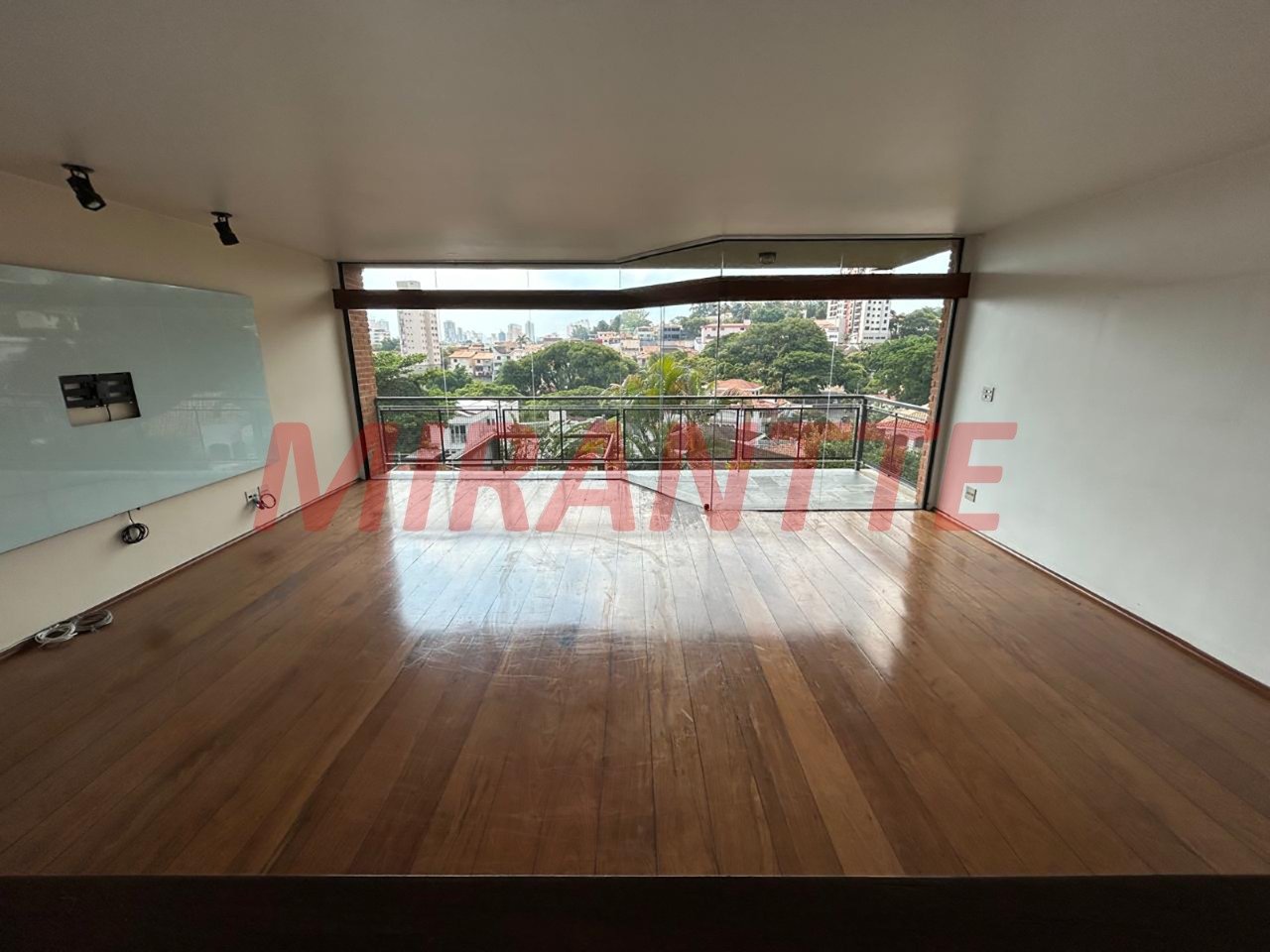 Casa terrea de 318m² com 5 quartos em Jardim França