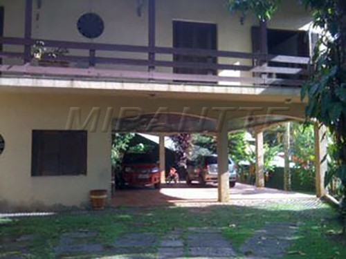 Sobrado de 507m² com 5 quartos em Serra Da Cantareira