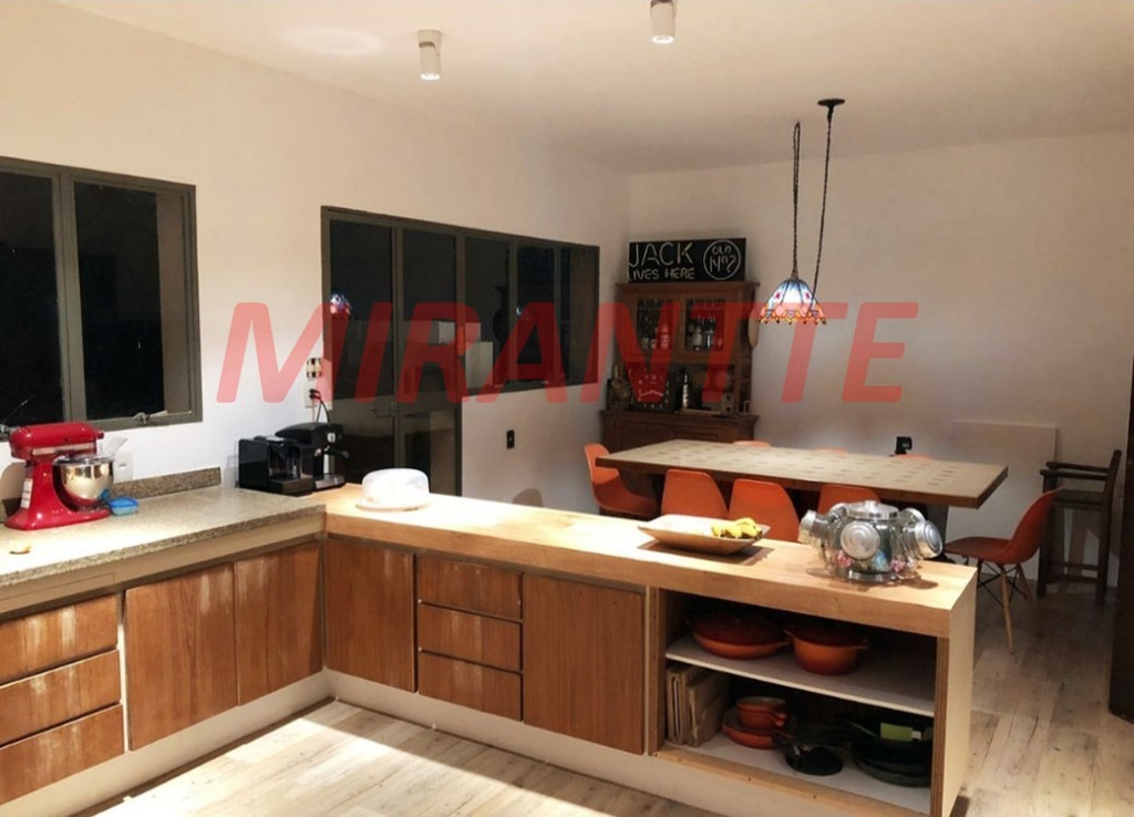 Sobrado de 507m² com 5 quartos em Serra Da Cantareira