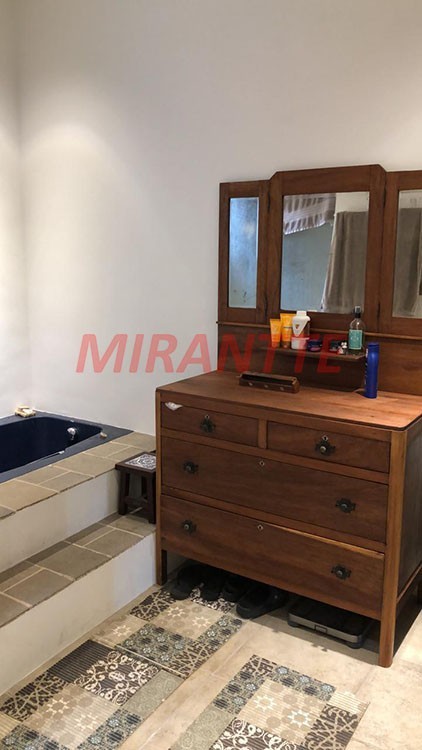 Sobrado de 507m² com 5 quartos em Serra Da Cantareira