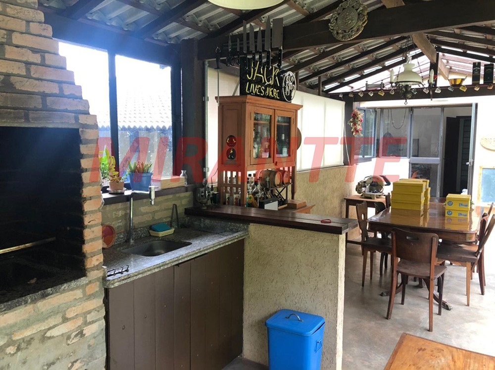 Sobrado de 507m² com 5 quartos em Serra Da Cantareira