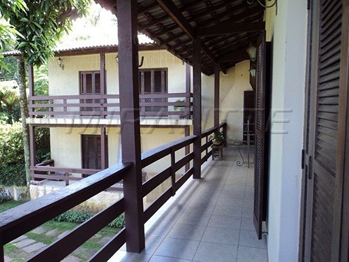 Sobrado de 507m² com 5 quartos em Serra Da Cantareira