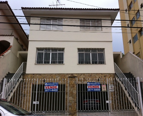 Sobrado de 138m² com 3 quartos em Vila Mazzei