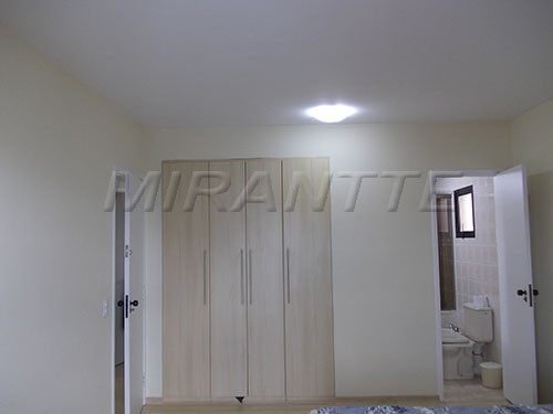 Apartamento de 140m² com 4 quartos em Santana