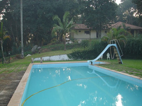 Sobrado de 550m² com 4 quartos em Serra da Cantareira