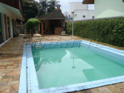 Sobrado de 323m² com 4 quartos em Jardim São Bento