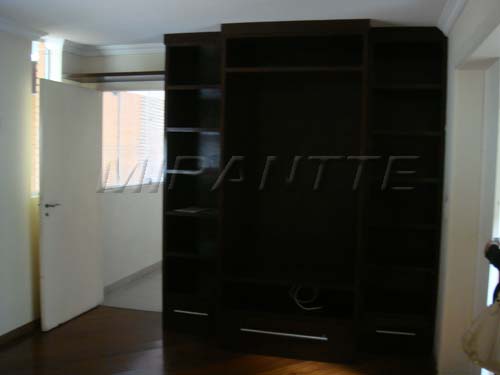 Sobrado de 323m² com 4 quartos em Jardim São Bento