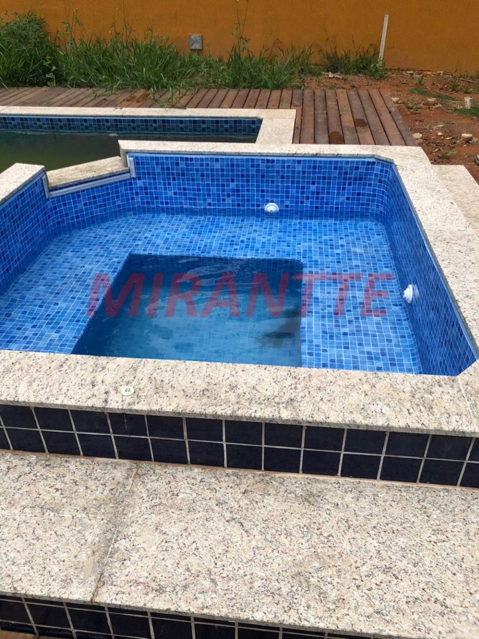 Sobrado de 560m² com 5 quartos em Serra da Cantareira