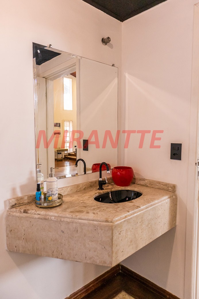 Cond. fechado de 780m² com 4 quartos em Jardim Ibiratiba