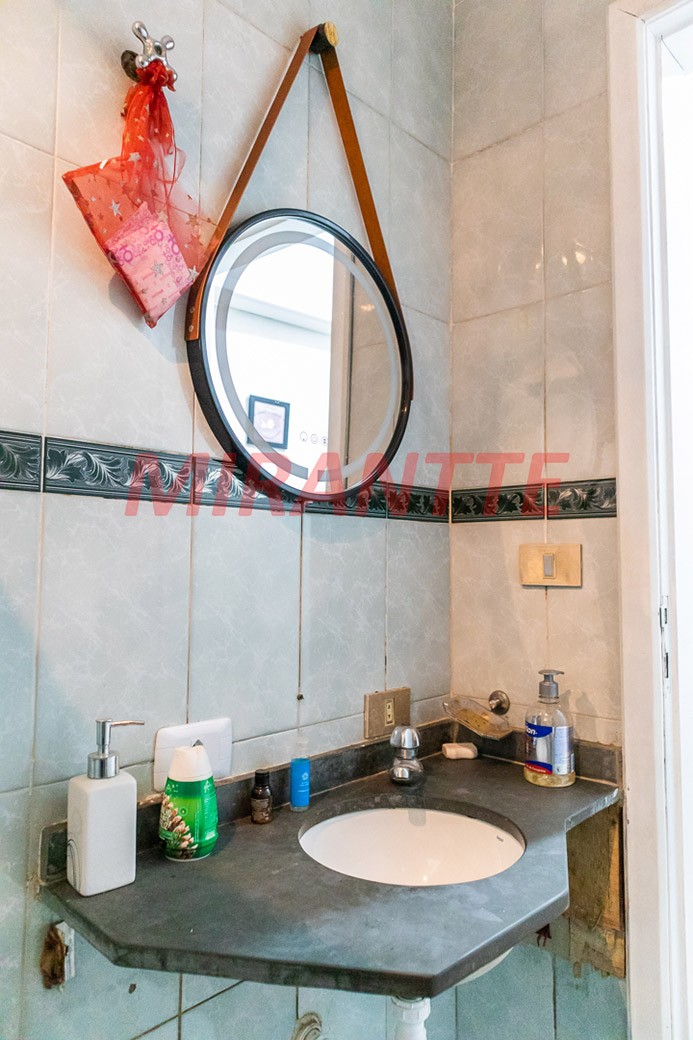 Cond. fechado de 780m² com 4 quartos em Jardim Ibiratiba