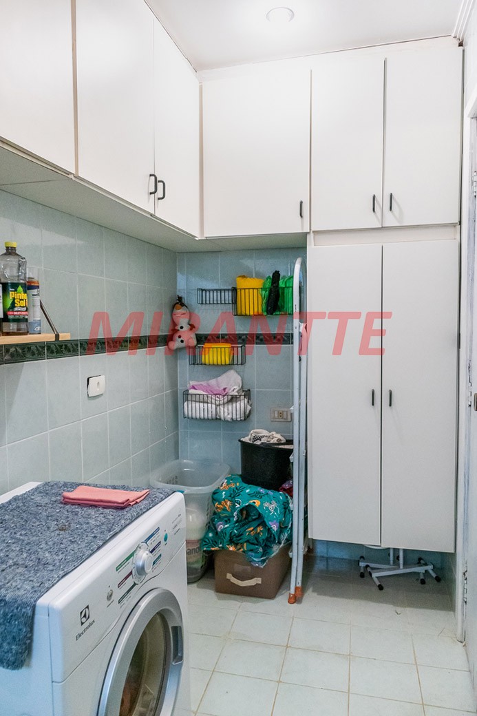 Cond. fechado de 780m² com 4 quartos em Jardim Ibiratiba