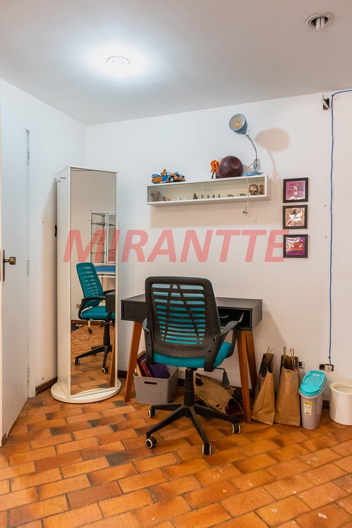 Cond. fechado de 780m² com 4 quartos em Jardim Ibiratiba
