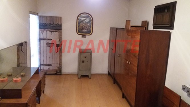 Sobrado de 225m² com 3 quartos em Vila Gustavo