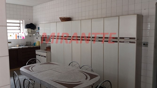Sobrado de 225m² com 3 quartos em Vila Gustavo
