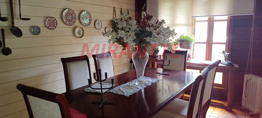 Casa terrea de 500m² com 3 quartos em Serra da Cantareira