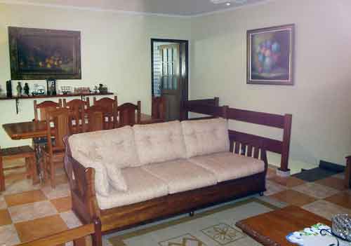 Sobrado de 400m² com 3 quartos em Horto Florestal