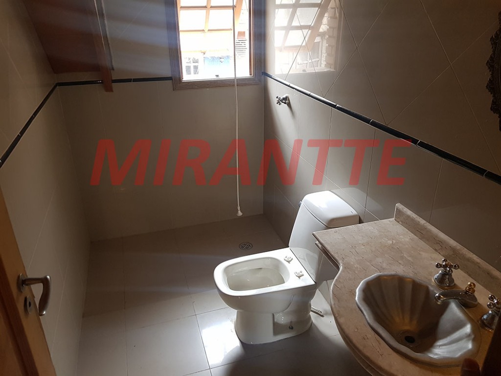 Sobrado de 700m² com 7 quartos em Tremembe