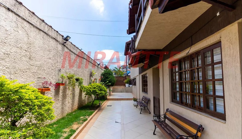 Sobrado de 130m² com 3 quartos em Vila Leonor