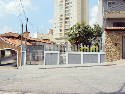Casa terrea com 3 quartos em Santa Teresinha