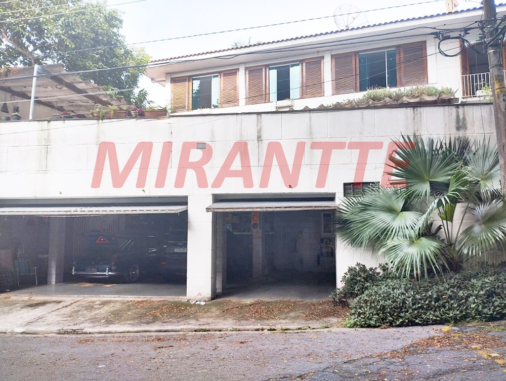Sobrado de 440m² com 5 quartos em Jardim Floresta