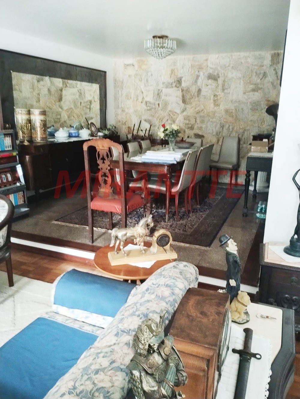 Sobrado de 440m² com 5 quartos em Jardim Floresta