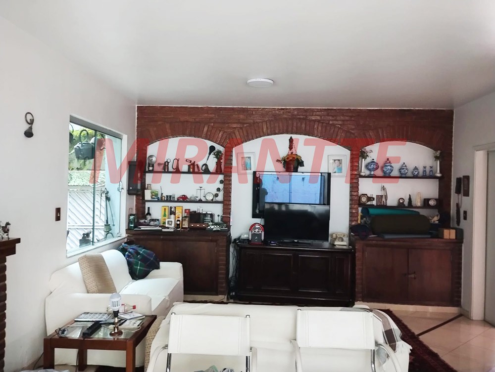 Sobrado de 440m² com 5 quartos em Jardim Floresta