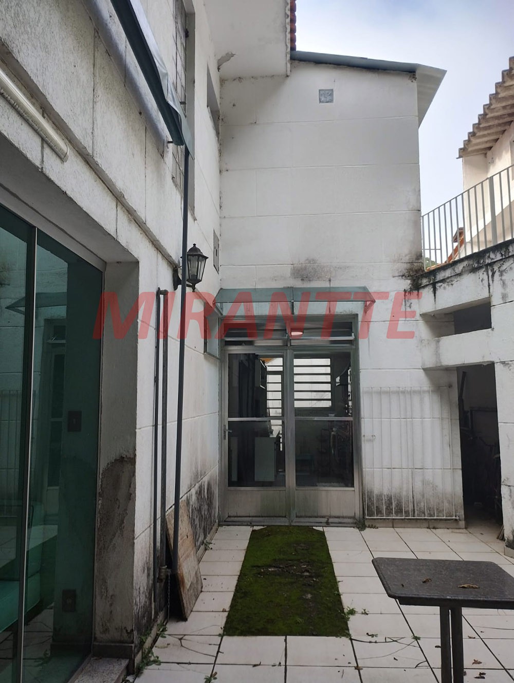 Sobrado de 440m² com 5 quartos em Jardim Floresta