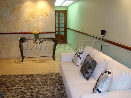 Sobrado com 3 quartos em Vila Nova Parada