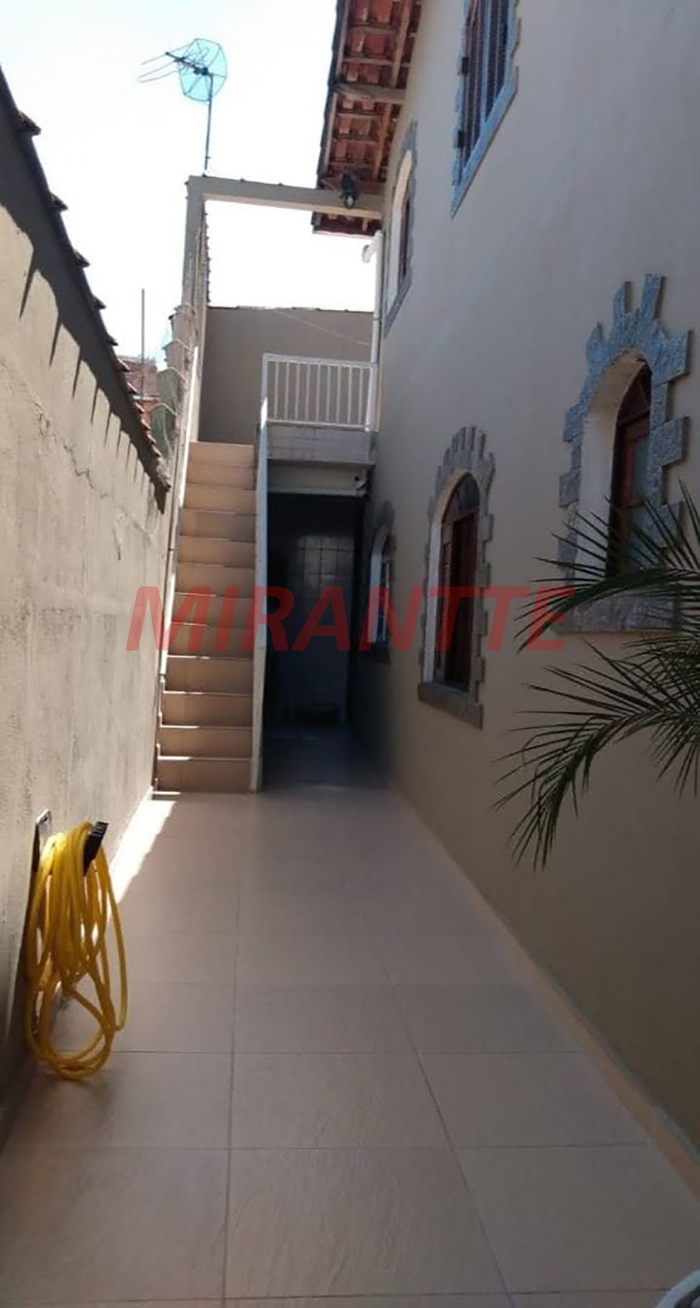 Sobrado de 210m² com 3 quartos em Tremembe
