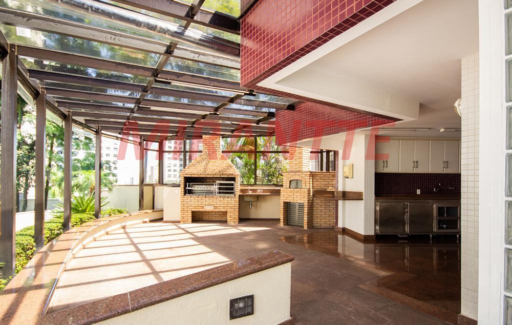 Apartamento com 4 quartos em Água Fria