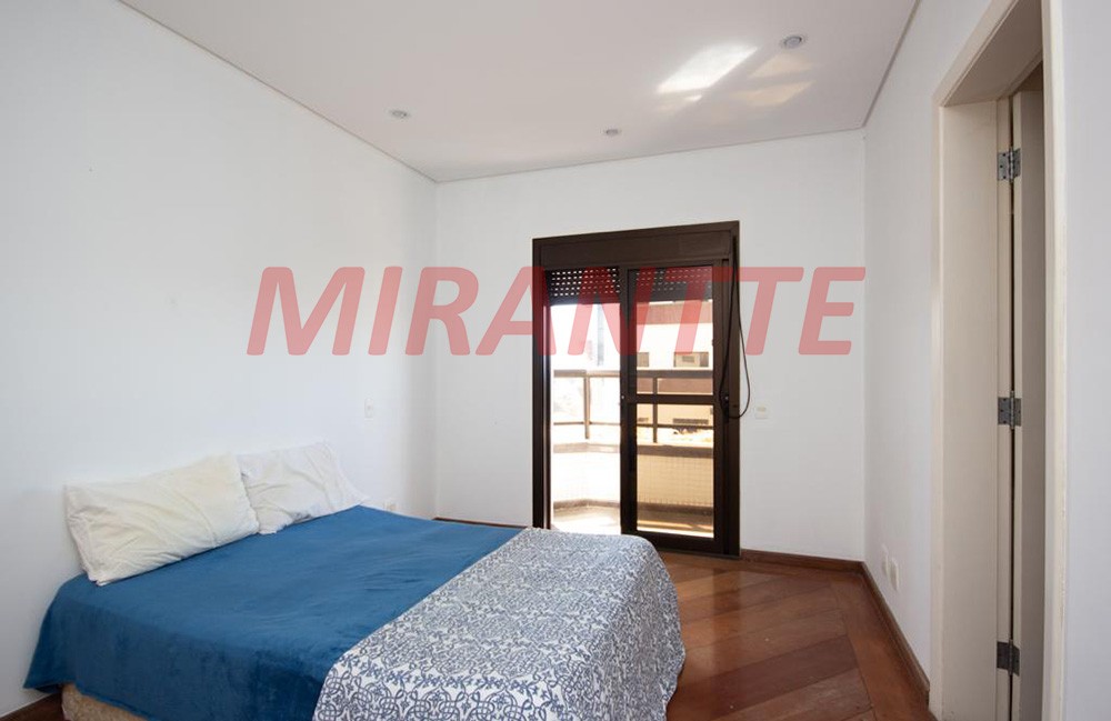 Apartamento com 4 quartos em Água Fria