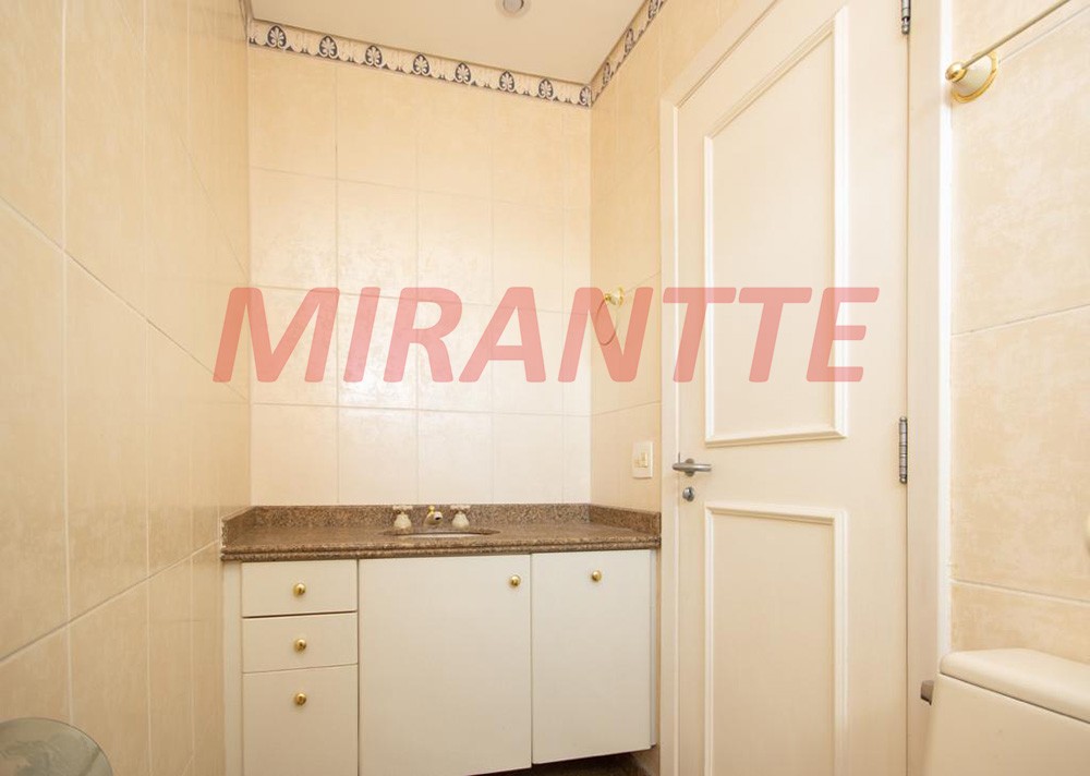 Apartamento com 4 quartos em Água Fria