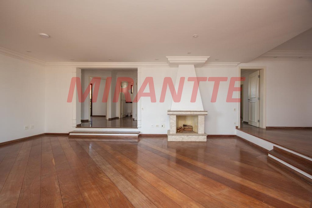 Apartamento com 4 quartos em Água Fria
