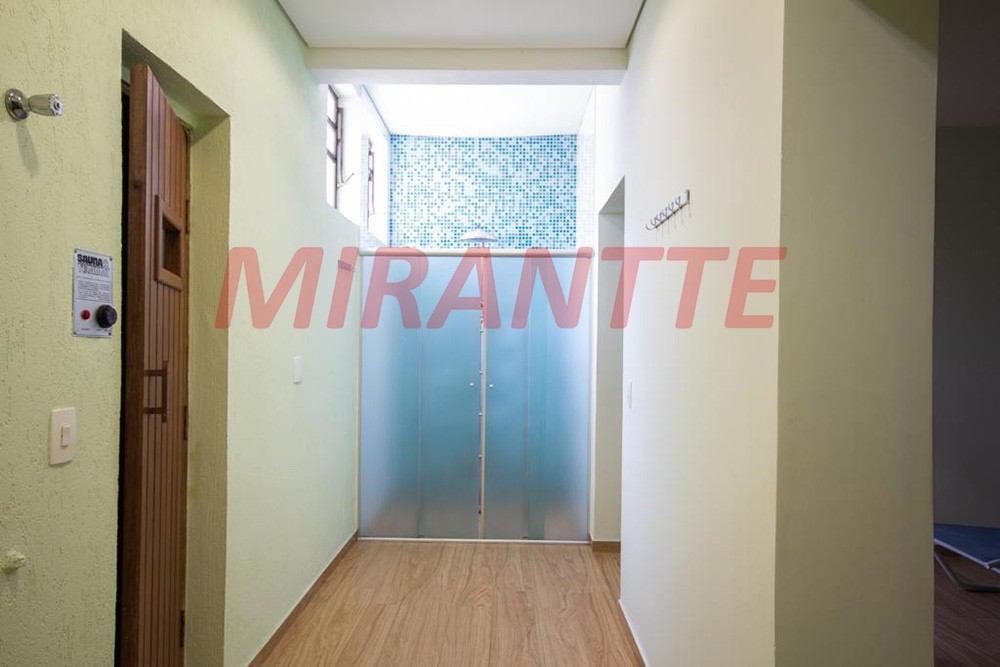 Apartamento com 4 quartos em Água Fria