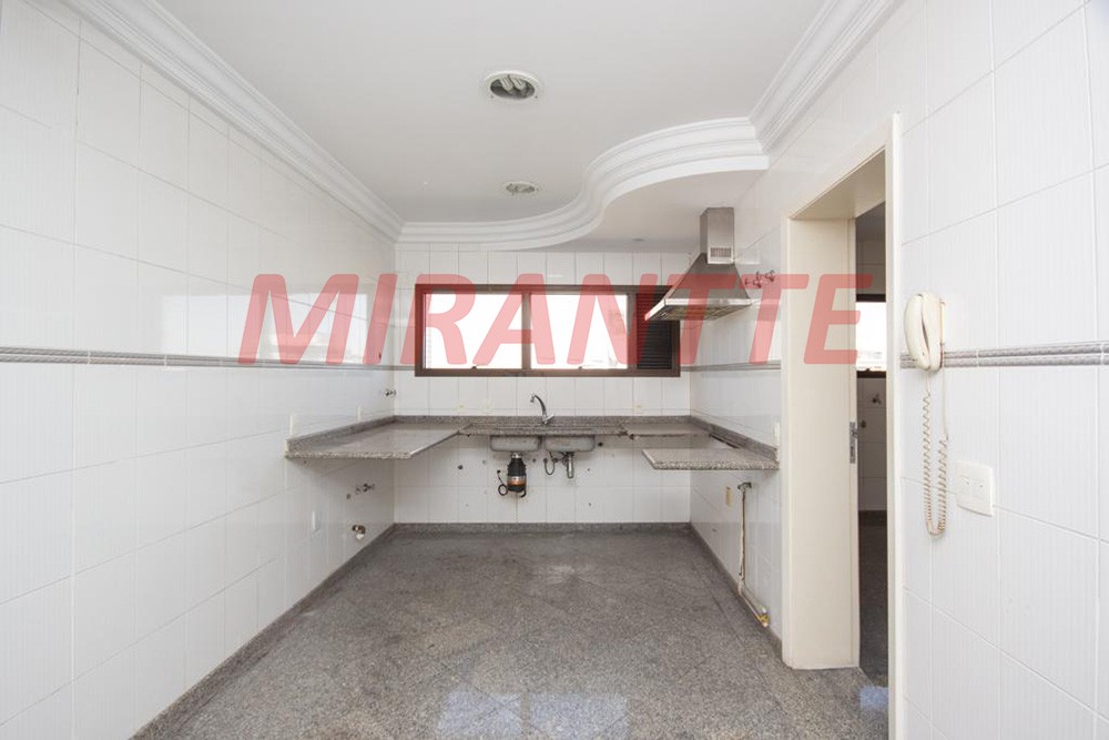 Apartamento com 4 quartos em Água Fria