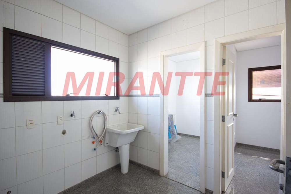 Apartamento com 4 quartos em Água Fria