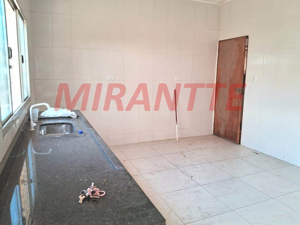 Casa terrea de 180m² com 3 quartos em Limão