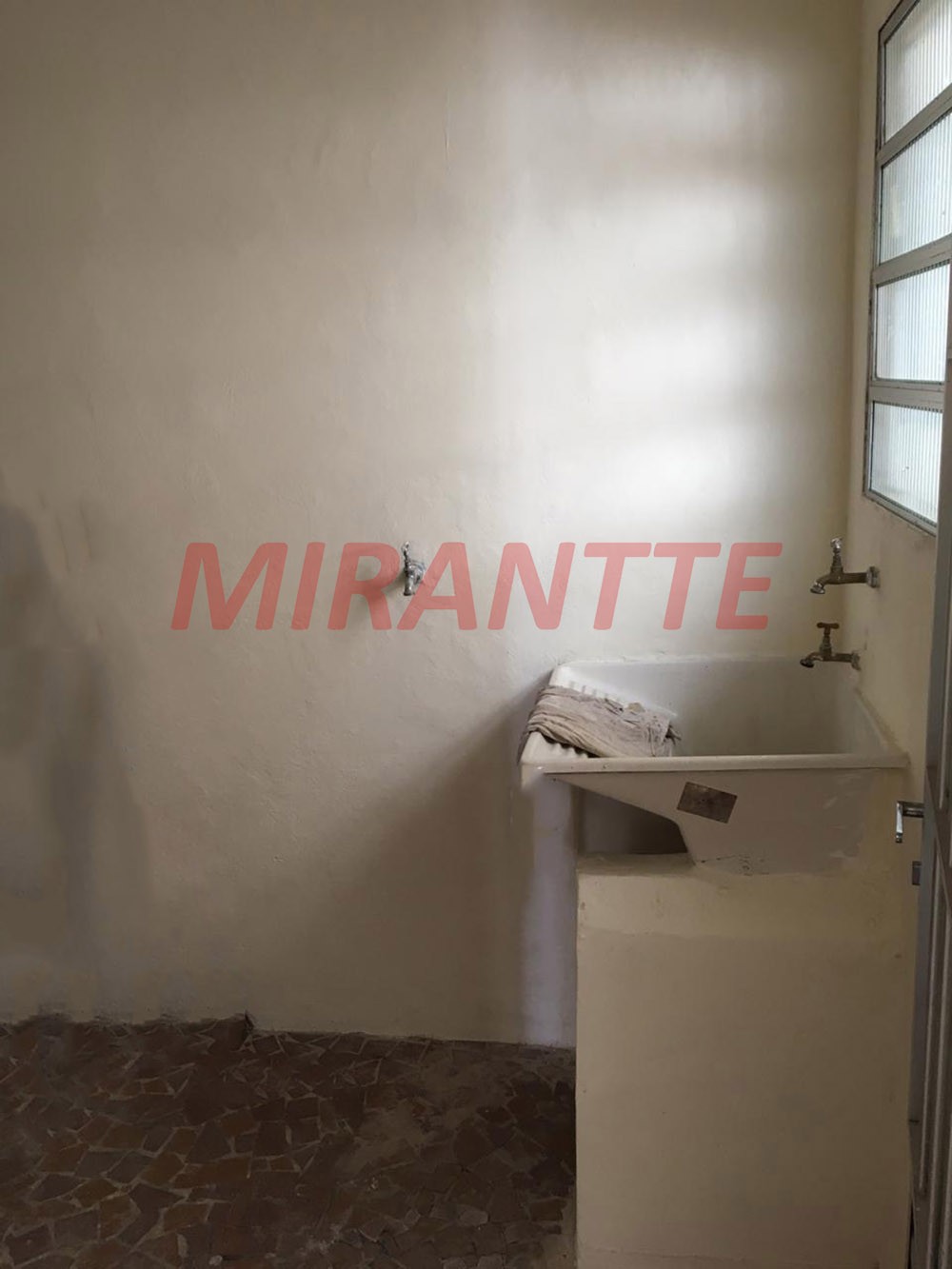 Sobrado de 140m² com 2 quartos em Vila Santa Maria
