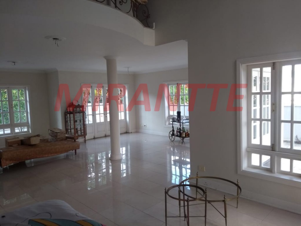 Sobrado de 590m² com 4 quartos em Horto Florestal