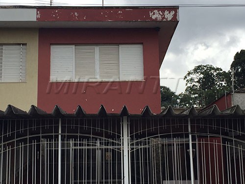 Sobrado de 215m² com 3 quartos em Tremembe