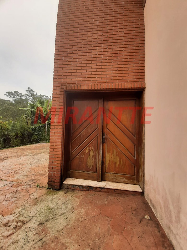 Sobrado de 560m² com 5 quartos em Jardim Ibiratiba