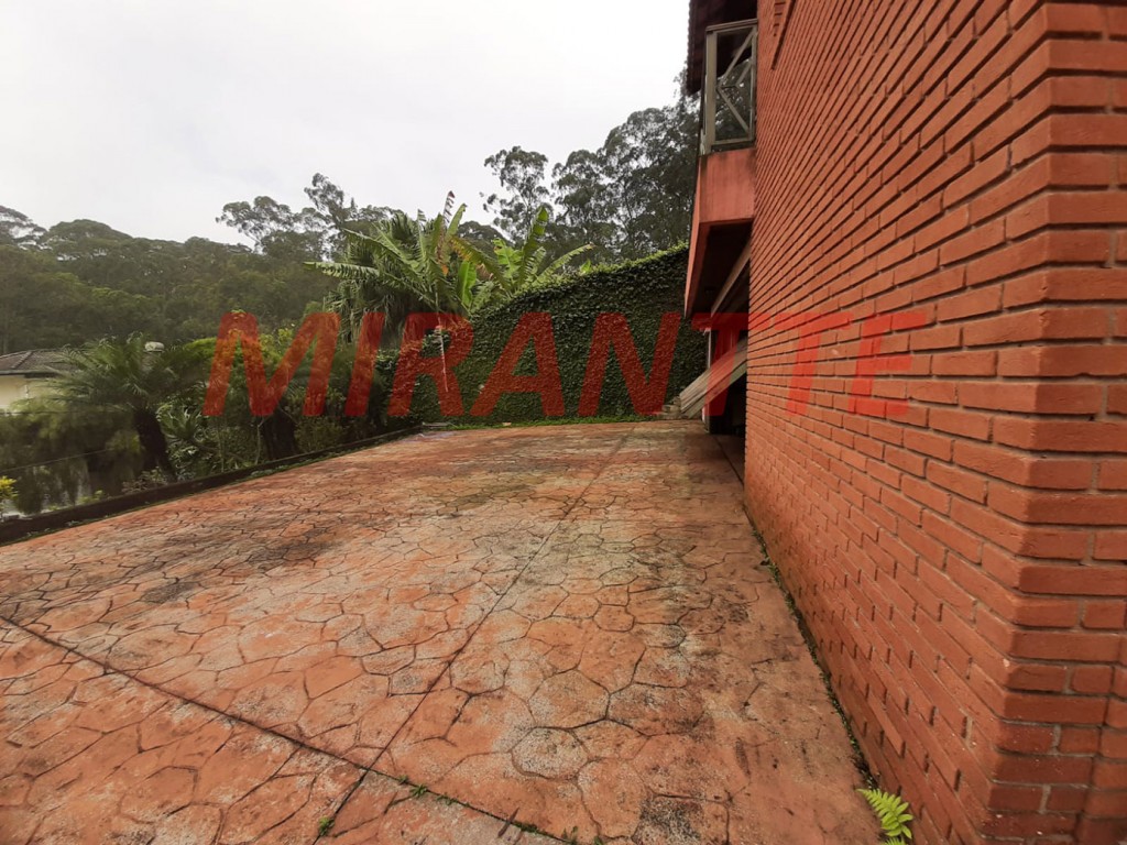 Sobrado de 560m² com 5 quartos em Jardim Ibiratiba